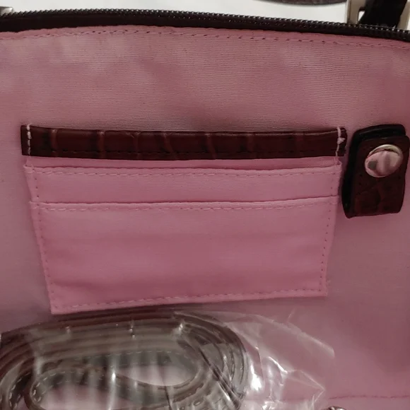 Cutest Baguette ! Bisou Bisou Dark Brown Croc🐊 - Picture 6 of 10